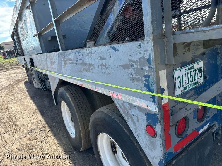 image for item DS7542 1996 Universal Refiner PDR8034 horizontal grinder