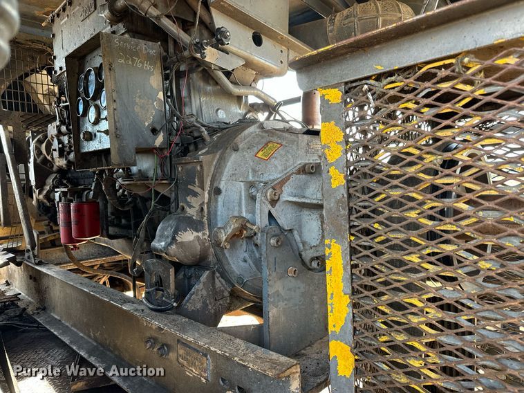 image for item DS7542 1996 Universal Refiner PDR8034 horizontal grinder