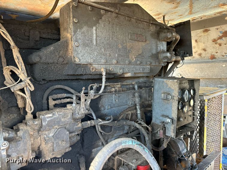 image for item DS7542 1996 Universal Refiner PDR8034 horizontal grinder