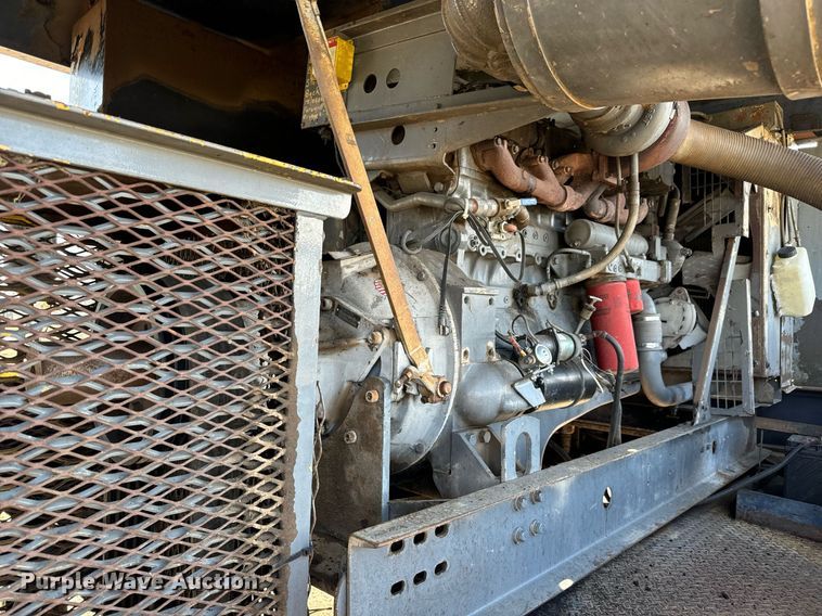 image for item DS7542 1996 Universal Refiner PDR8034 horizontal grinder