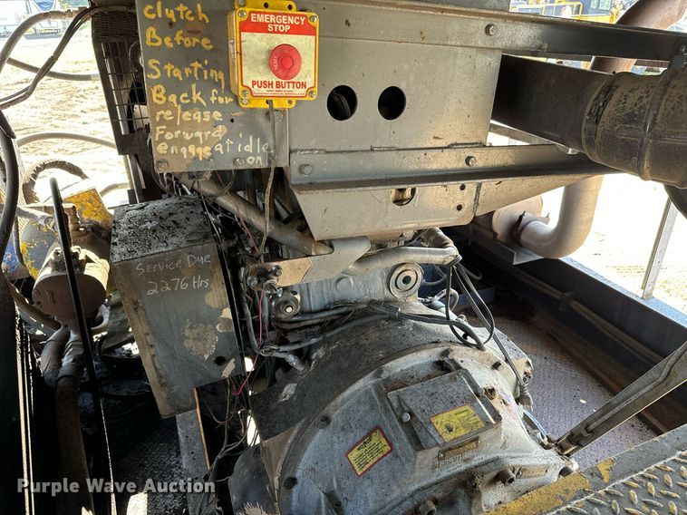 image for item DS7542 1996 Universal Refiner PDR8034 horizontal grinder