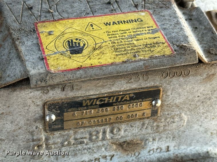 image for item DS7542 1996 Universal Refiner PDR8034 horizontal grinder