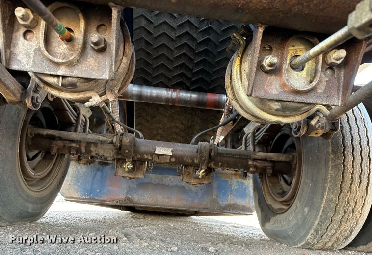 image for item DS7542 1996 Universal Refiner PDR8034 horizontal grinder