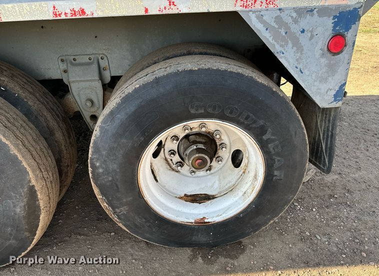 image for item DS7542 1996 Universal Refiner PDR8034 horizontal grinder