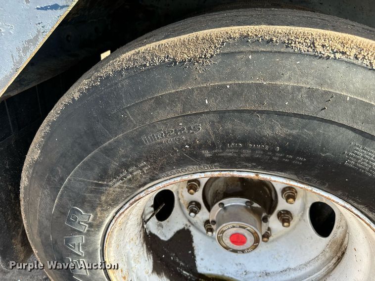 image for item DS7542 1996 Universal Refiner PDR8034 horizontal grinder