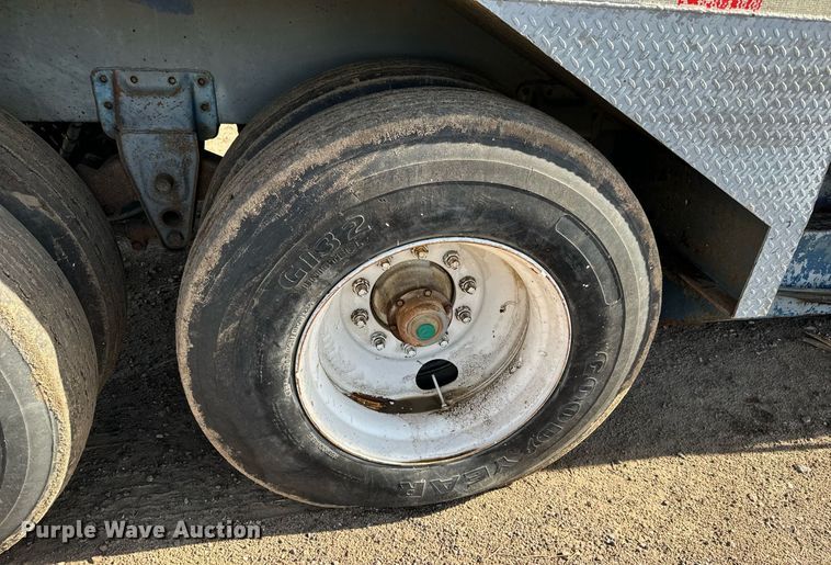 image for item DS7542 1996 Universal Refiner PDR8034 horizontal grinder