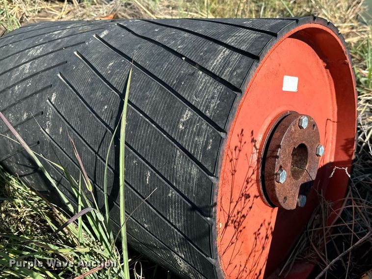 image for item DS7542 1996 Universal Refiner PDR8034 horizontal grinder