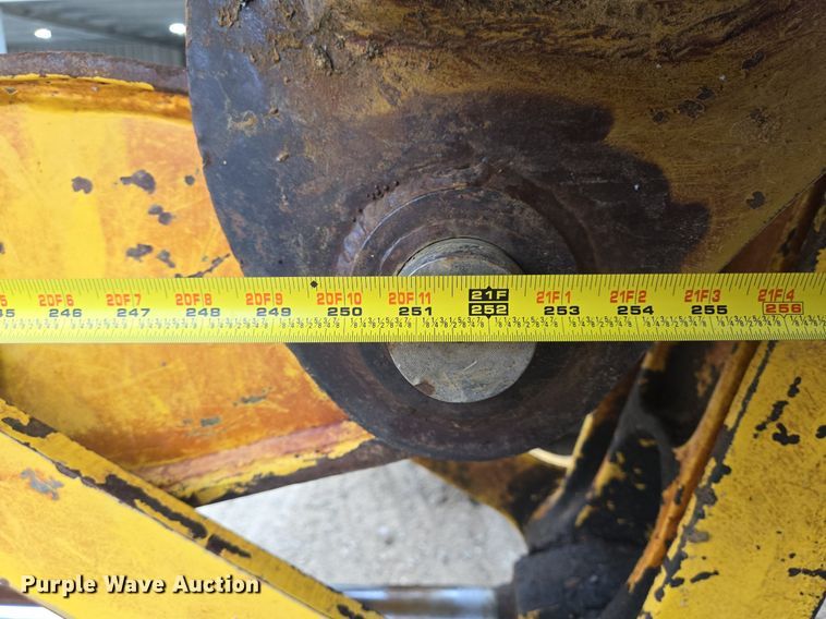 image for item DT5257 2015 Komatsu PC240LC-10 long reach excavator
