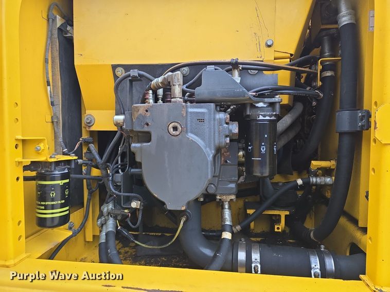 image for item DT5257 2015 Komatsu PC240LC-10 long reach excavator