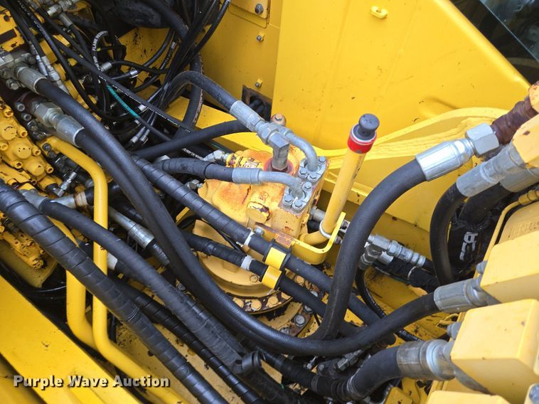 image for item DT5257 2015 Komatsu PC240LC-10 long reach excavator