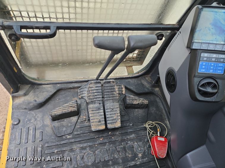 image for item DT5257 2015 Komatsu PC240LC-10 long reach excavator