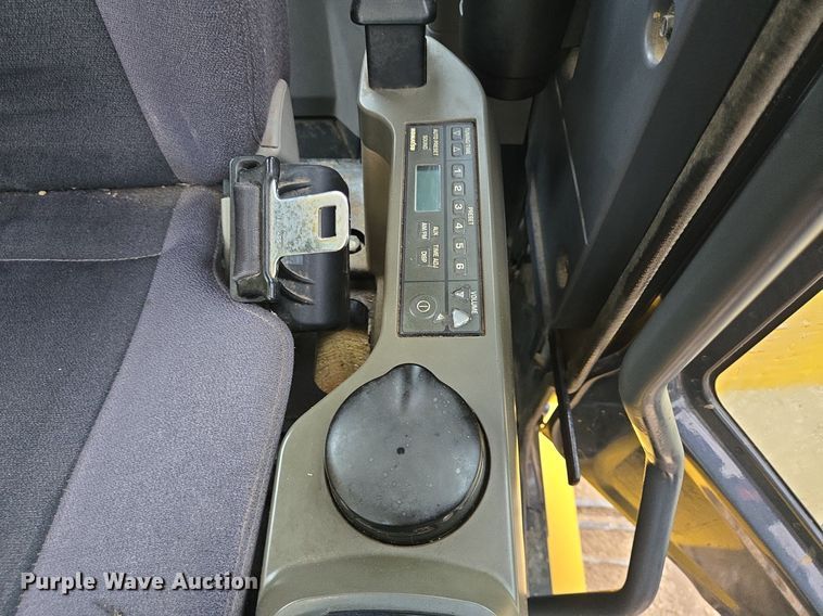 image for item DT5257 2015 Komatsu PC240LC-10 long reach excavator