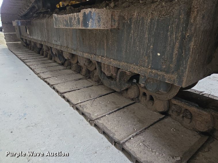 image for item DT5257 2015 Komatsu PC240LC-10 long reach excavator