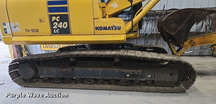 image for item DT5257 2015 Komatsu PC240LC-10 long reach excavator