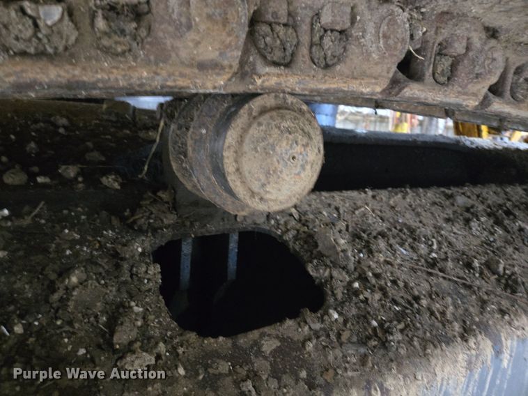 image for item DT5257 2015 Komatsu PC240LC-10 long reach excavator