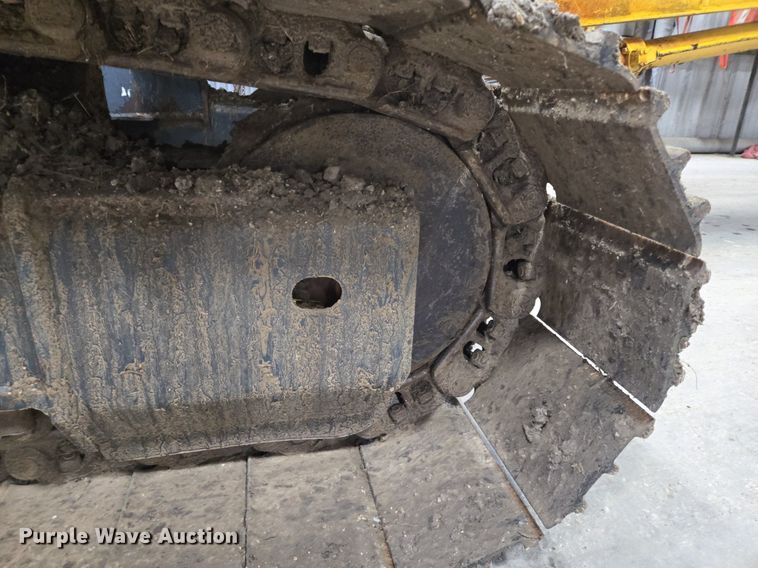 image for item DT5257 2015 Komatsu PC240LC-10 long reach excavator