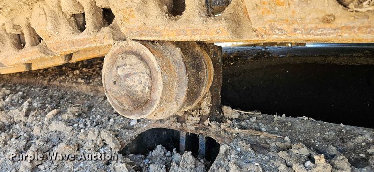 image for item DT5257 2015 Komatsu PC240LC-10 long reach excavator