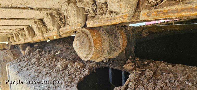 image for item DT5257 2015 Komatsu PC240LC-10 long reach excavator