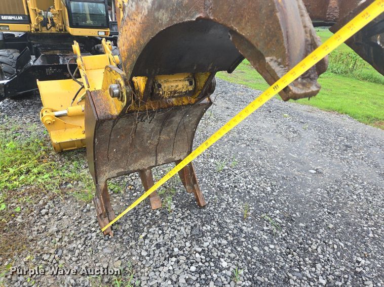 image for item DT5259 1996 Caterpillar M318 wheeled excavator
