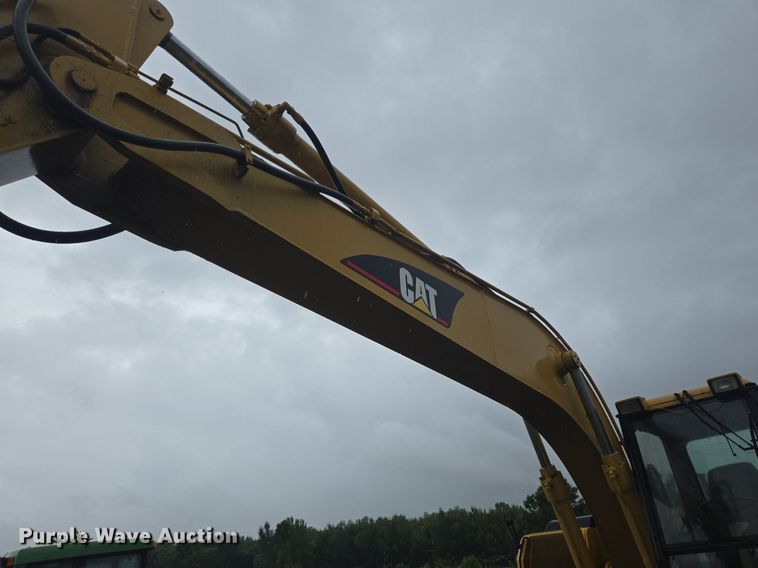 image for item DT5259 1996 Caterpillar M318 wheeled excavator