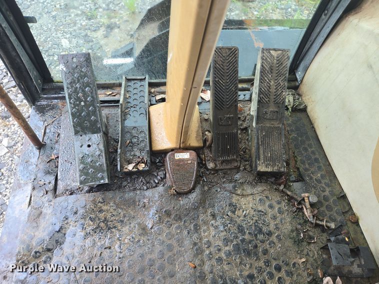 image for item DT5259 1996 Caterpillar M318 wheeled excavator