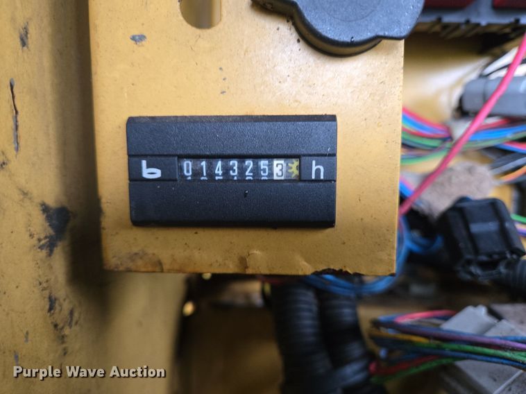 image for item DT5259 1996 Caterpillar M318 wheeled excavator