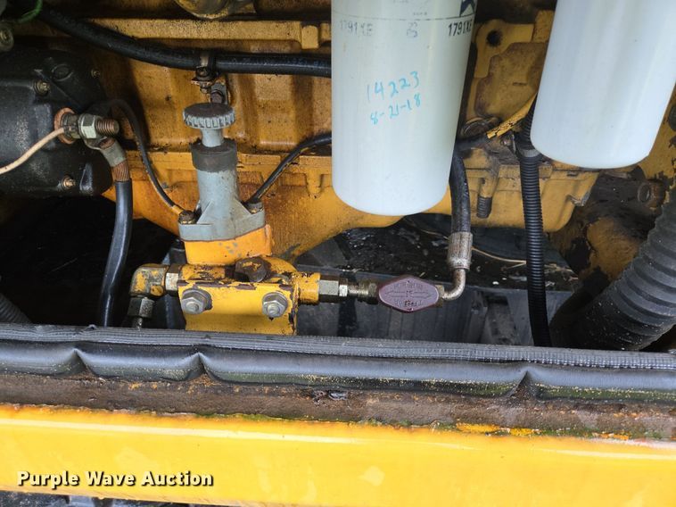 image for item DT5259 1996 Caterpillar M318 wheeled excavator