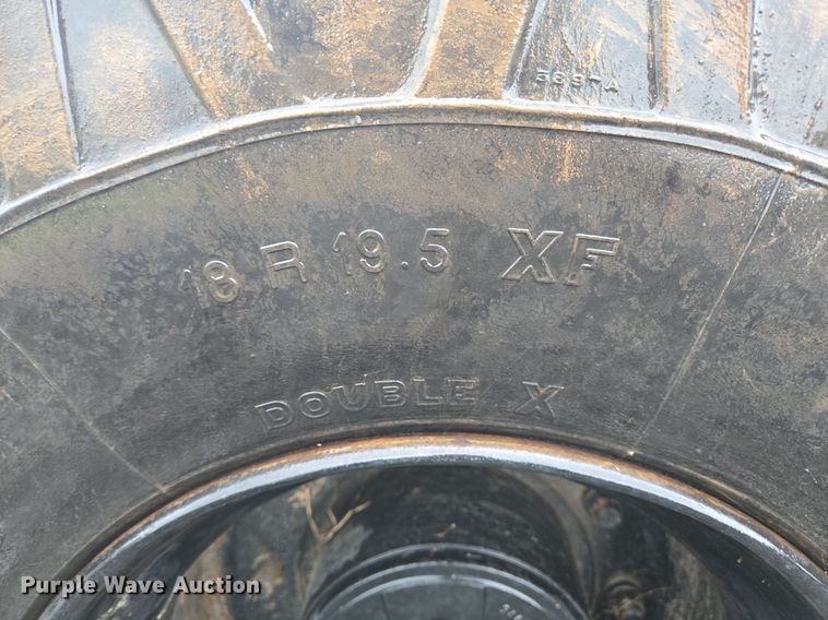 image for item DT5259 1996 Caterpillar M318 wheeled excavator