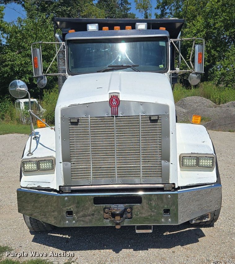 image for item DT7757 2010 Kenworth T800 dump truck