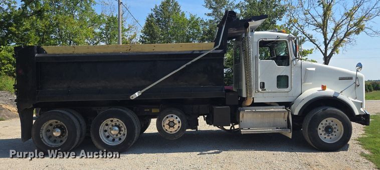 image for item DT7757 2010 Kenworth T800 dump truck