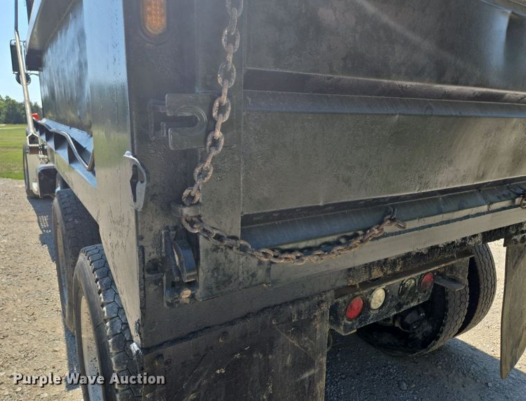 image for item DT7757 2010 Kenworth T800 dump truck