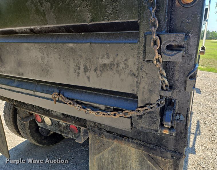 image for item DT7757 2010 Kenworth T800 dump truck