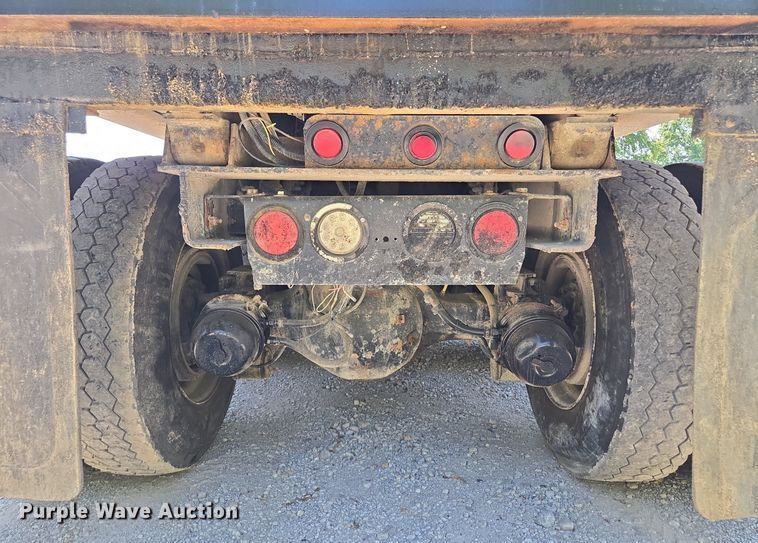 image for item DT7757 2010 Kenworth T800 dump truck