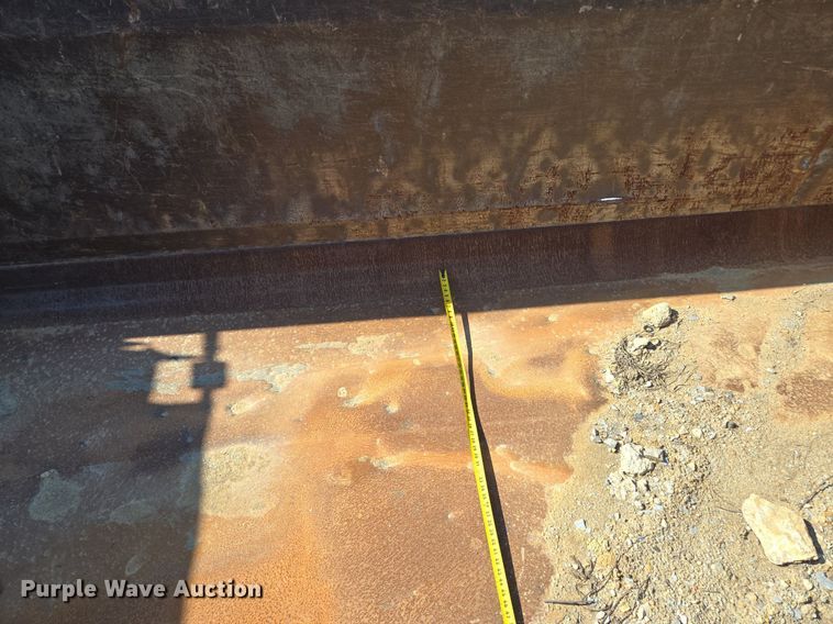 image for item DT7757 2010 Kenworth T800 dump truck