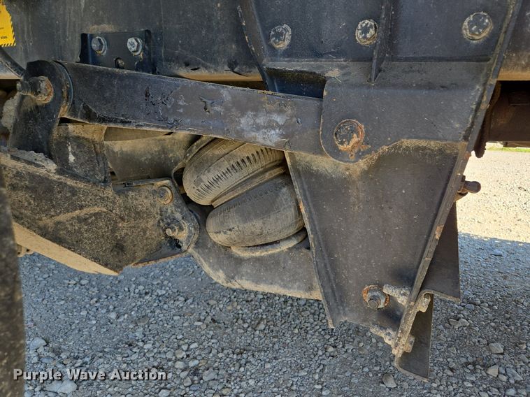 image for item DT7757 2010 Kenworth T800 dump truck