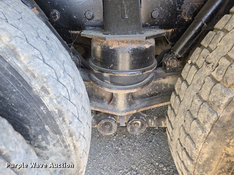 image for item DT7757 2010 Kenworth T800 dump truck