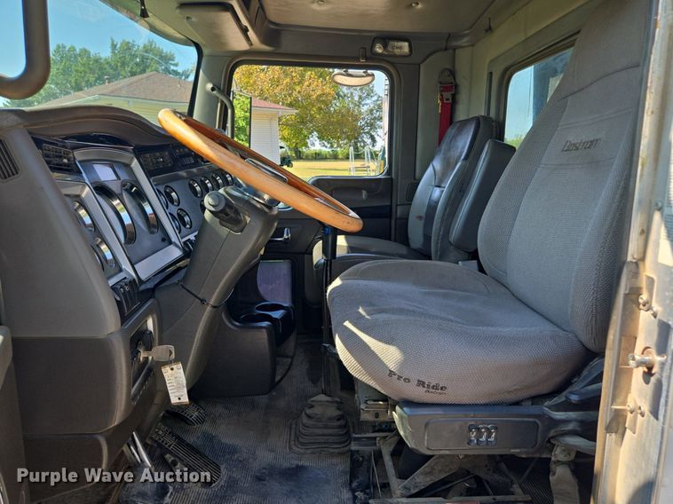 image for item DT7757 2010 Kenworth T800 dump truck