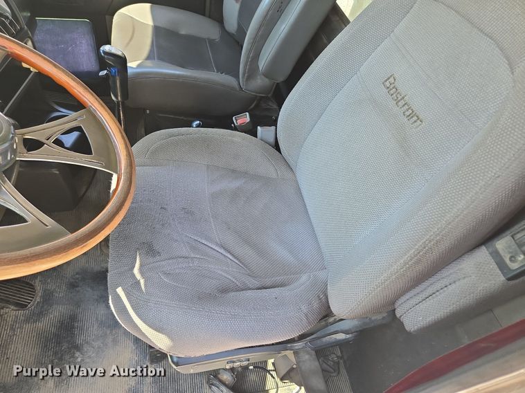 image for item DT7757 2010 Kenworth T800 dump truck