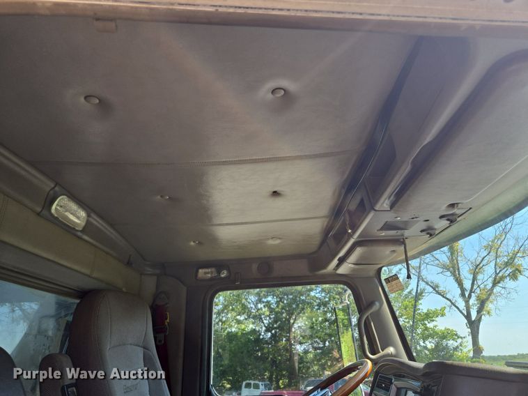 image for item DT7757 2010 Kenworth T800 dump truck