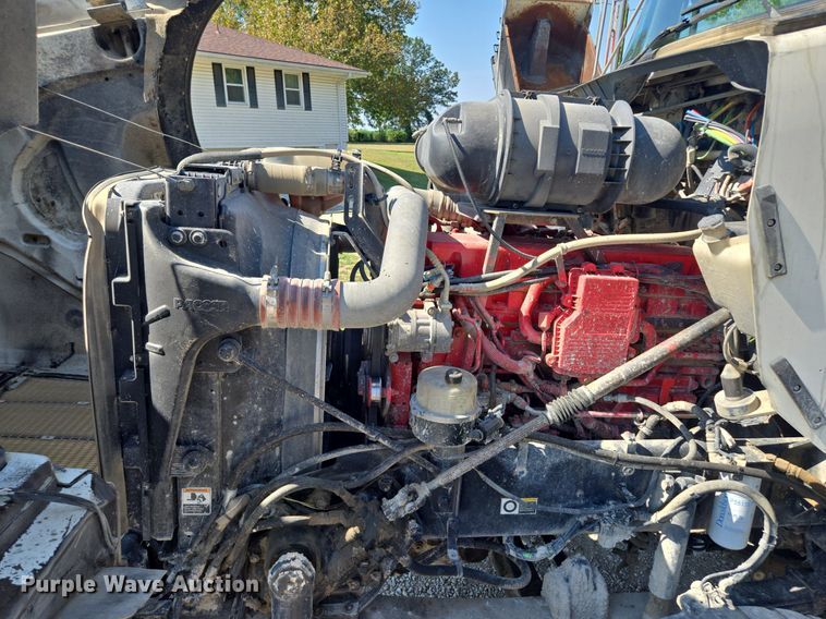 image for item DT7757 2010 Kenworth T800 dump truck