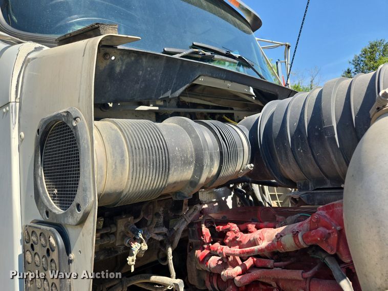 image for item DT7757 2010 Kenworth T800 dump truck