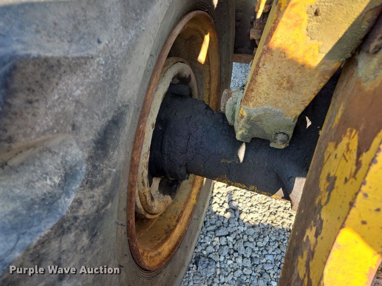 image for item DT7761 1968 Caterpillar 922B wheel loader