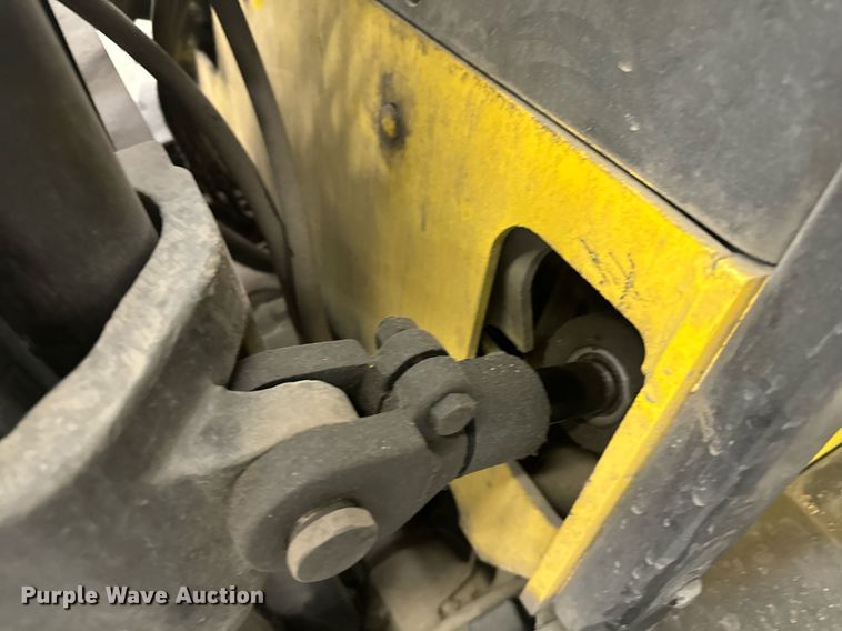 image for item DV2769 Yale ERC065RGN48TE084 forklift