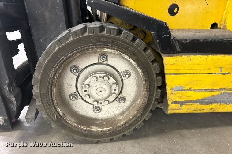 image for item DV2769 Yale ERC065RGN48TE084 forklift