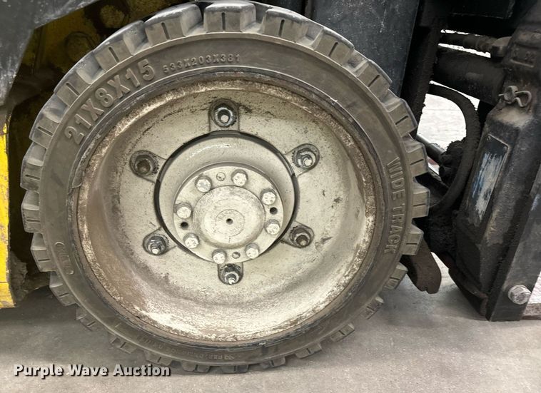 image for item DV2769 Yale ERC065RGN48TE084 forklift