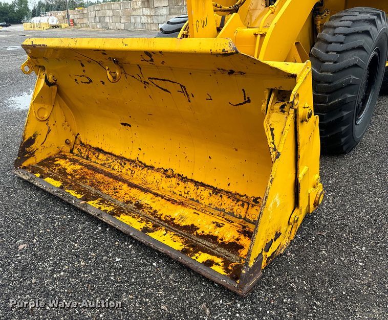 image for item DV5839 1987 Trojan  1900Z wheel loader