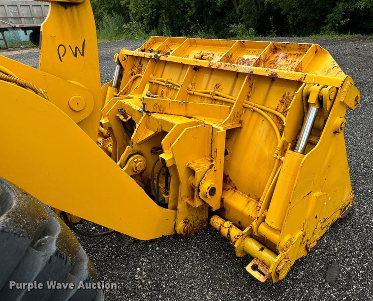 image for item DV5839 1987 Trojan  1900Z wheel loader