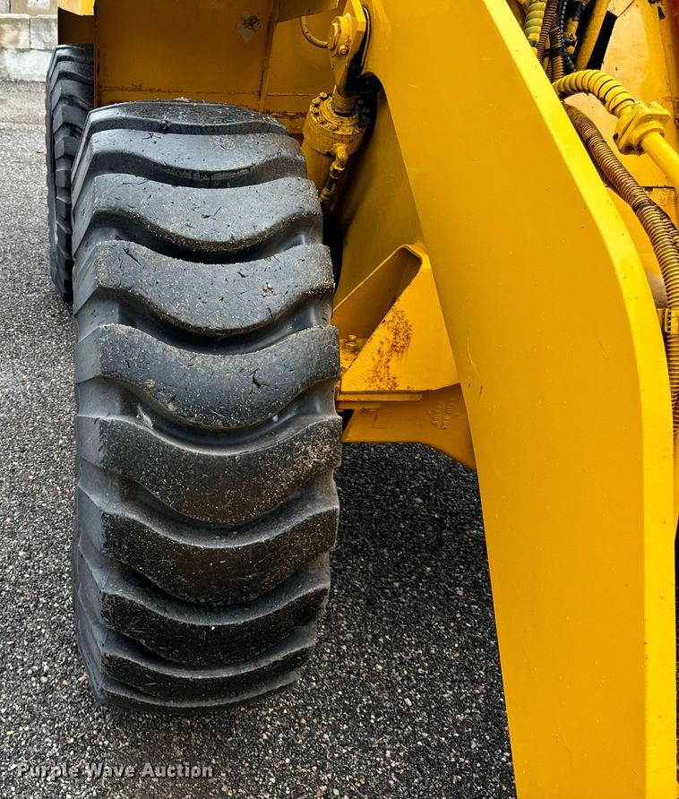 image for item DV5839 1987 Trojan  1900Z wheel loader