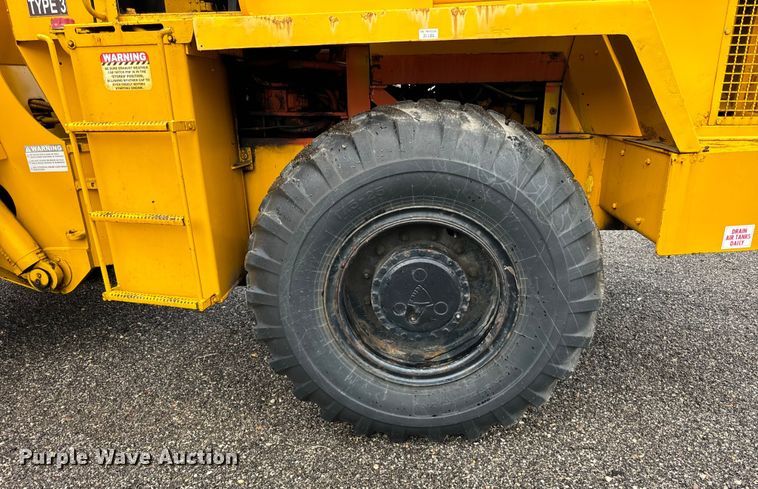 image for item DV5839 1987 Trojan  1900Z wheel loader