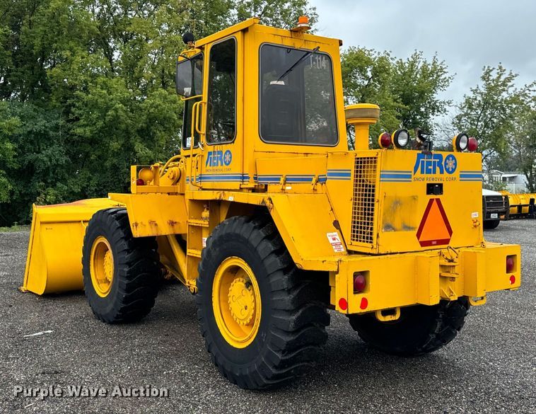 image for item DV5843 1987 Trojan  1500Z wheel loader